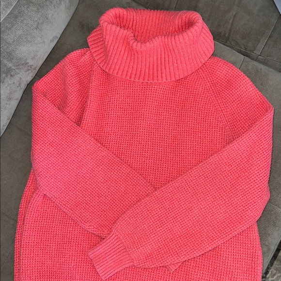 Old Navy Sweaters - Old Navy Pink Turtleneck Sweater